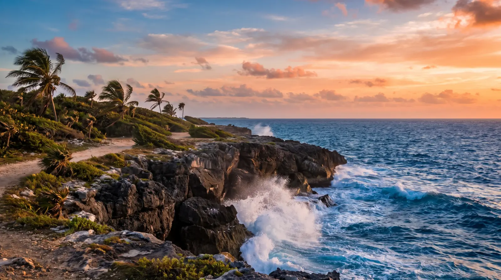 Acantilados de Punta Sur en Isla Mujeres, punto de salida hacia el Aeropuerto de Cancún
